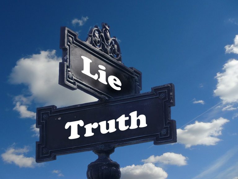 Read: To Deceive or Not to Deceive: The Debate about Deception in Economics